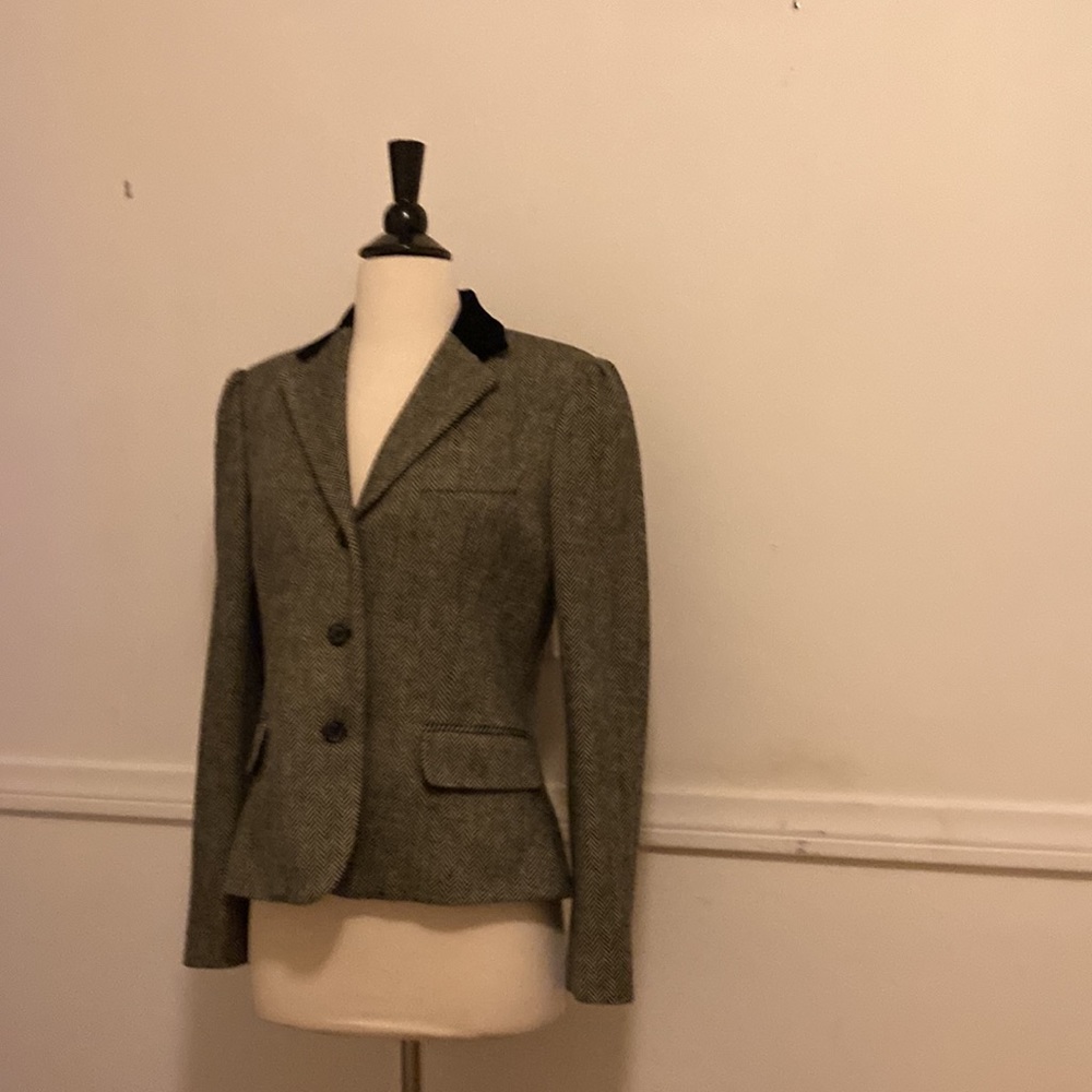American living black and beige blazer